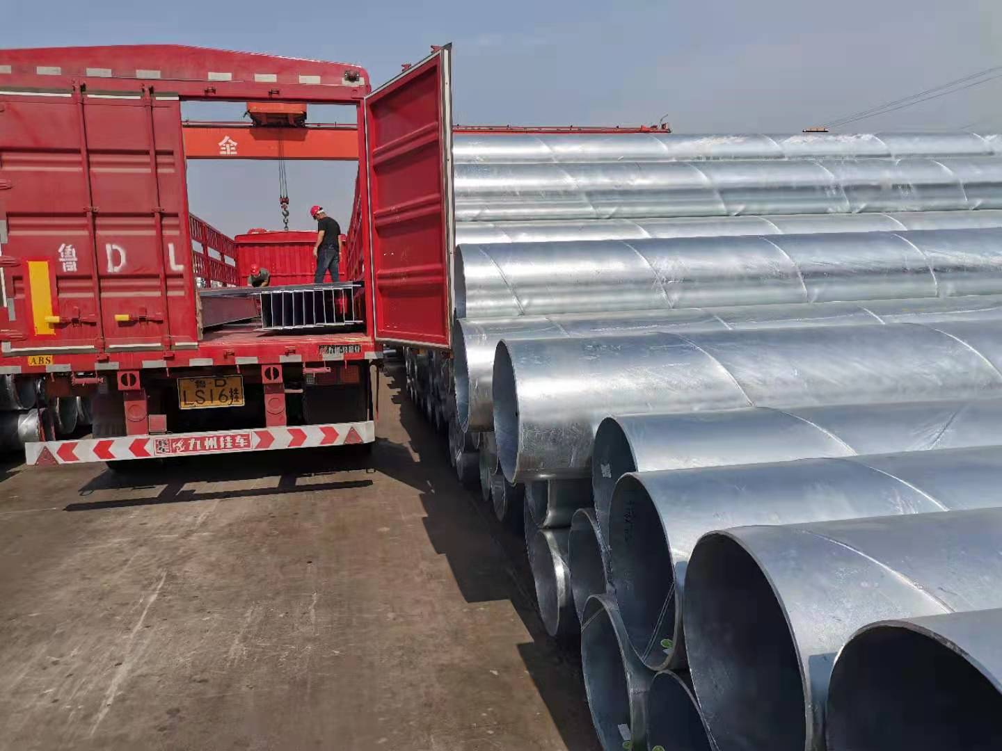 鍍鋅螺旋鋼管現(xiàn)貨庫(kù)存